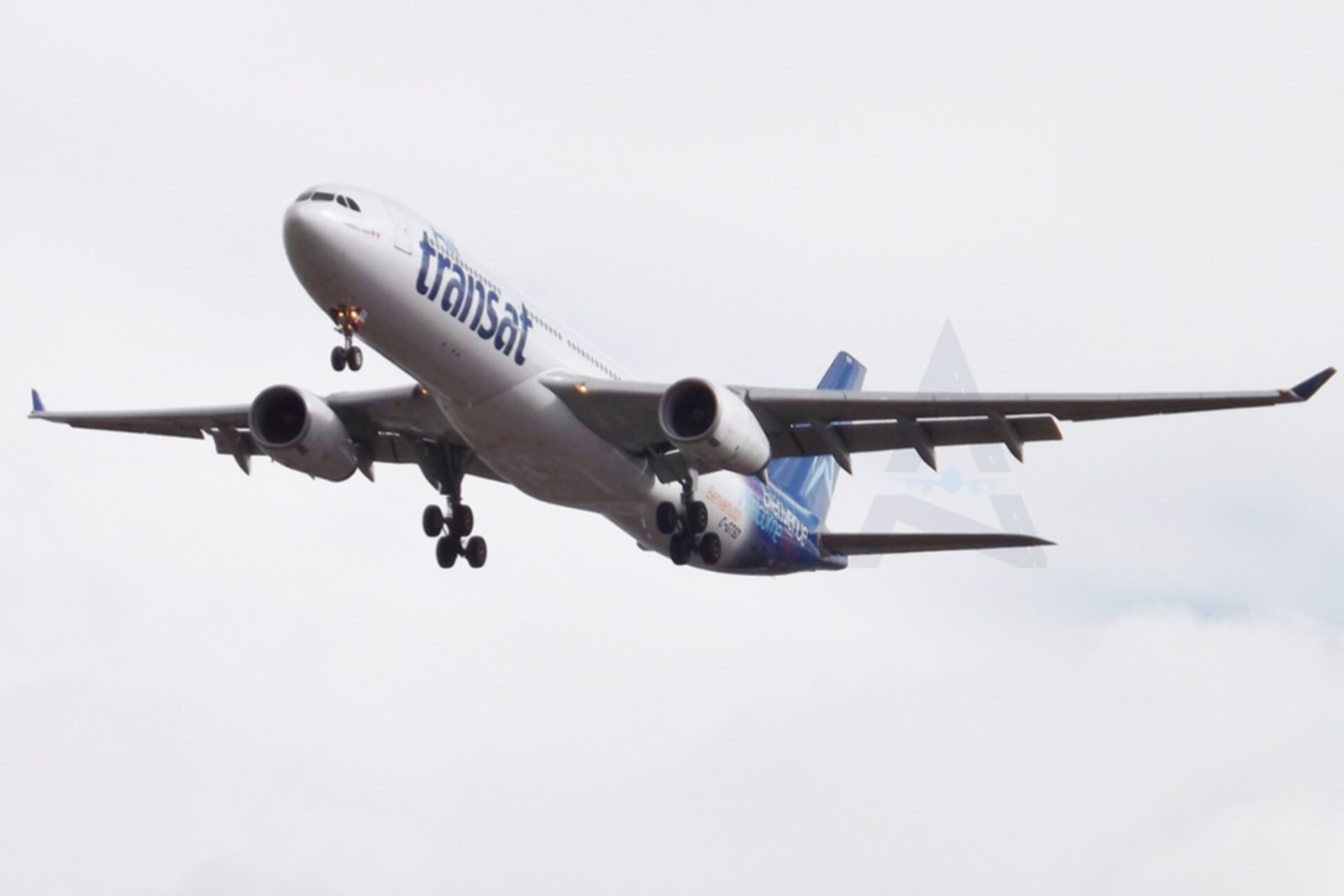 AirTransat Introduces New Summer 2025 Route from Montreal to Valencia